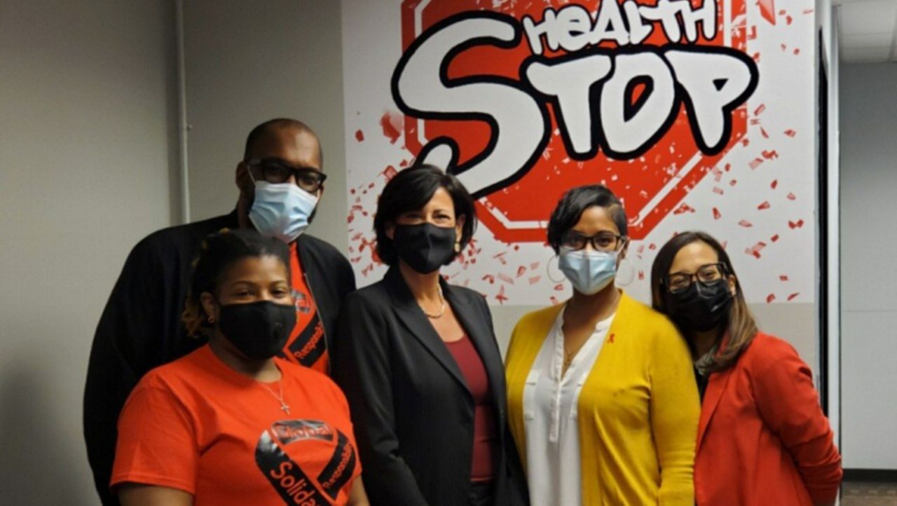 CDC director visits St. Louis
