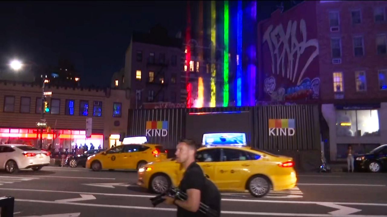 Stonewall lights pride 