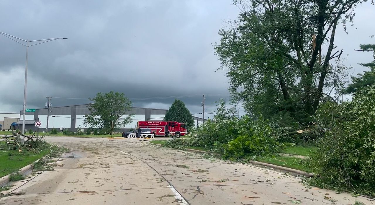 9 tornadoes confirmed in Saturday storms