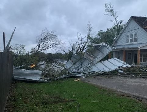 Severe weather damage in Greenfield, Ohio (Photo by Ron Murphy)