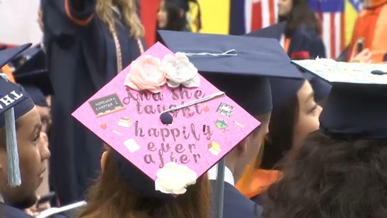 SU grads