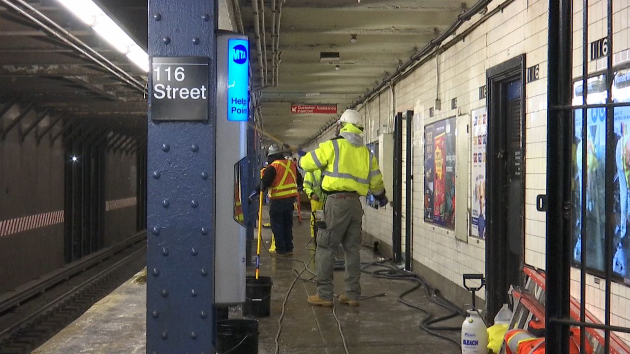 Se suspenderá el servicio nocturno del metro para limpieza