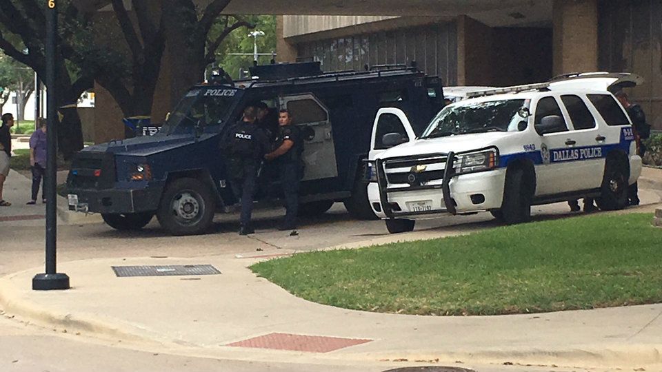 Dallas SWAT Clears Police HQ After Threat, Reports of Suspect