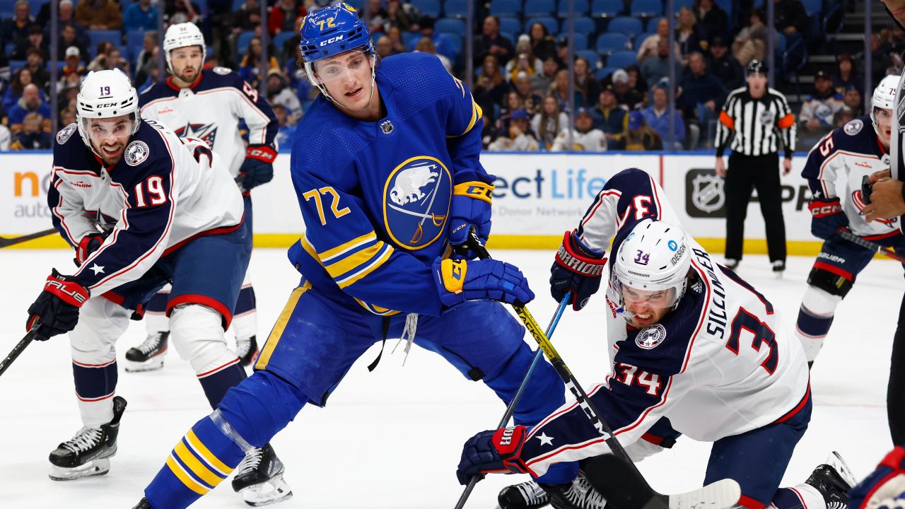 Cozens scores game-winning goal in OT, lifts Buffalo Sabres to 3-2 win over  Tampa Bay Lightning