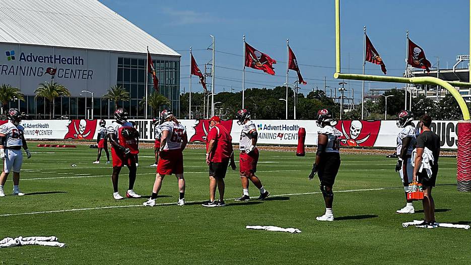 The Tampa Bay Buccaneers took the field for day two of their last week of organized team activities (OTAs). (Katya Guillaume/Spectrum News)