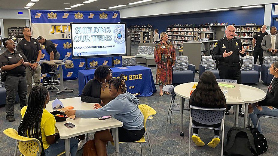 Tampa Police hope summer jobs will keep kids away from crime
