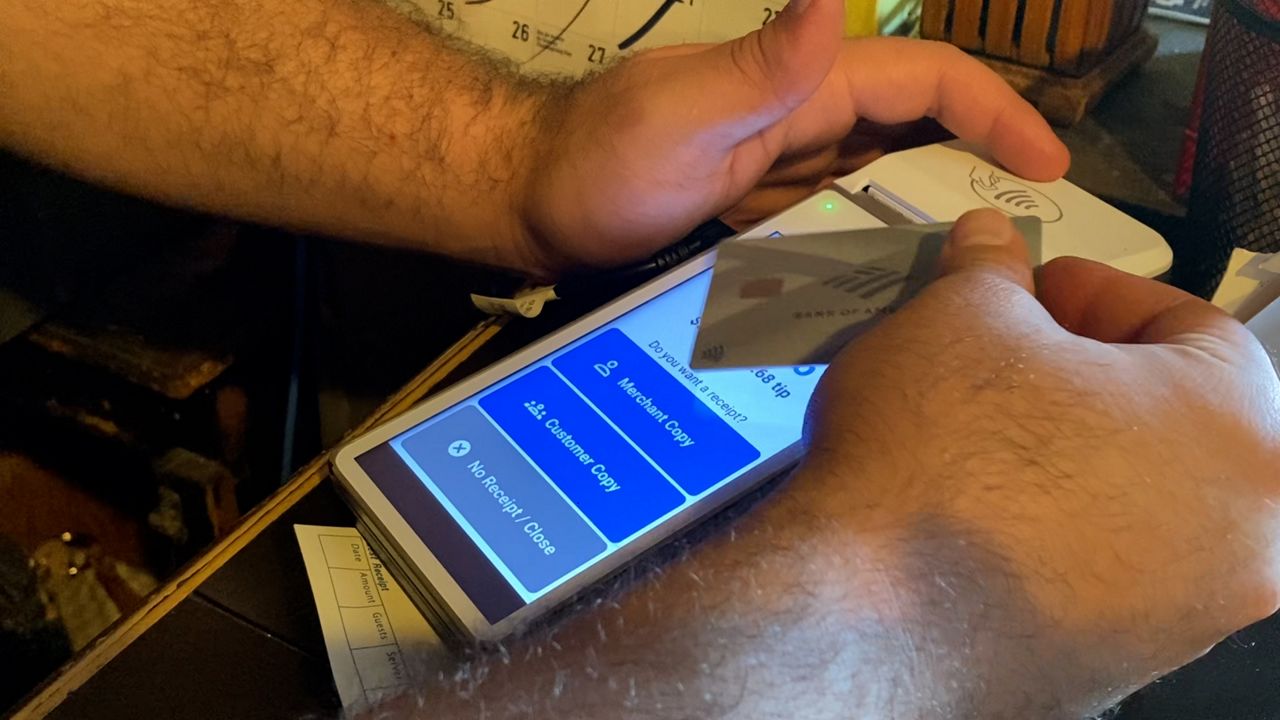 Texas restaurants ask customers to pay in cash as swipe fees surge