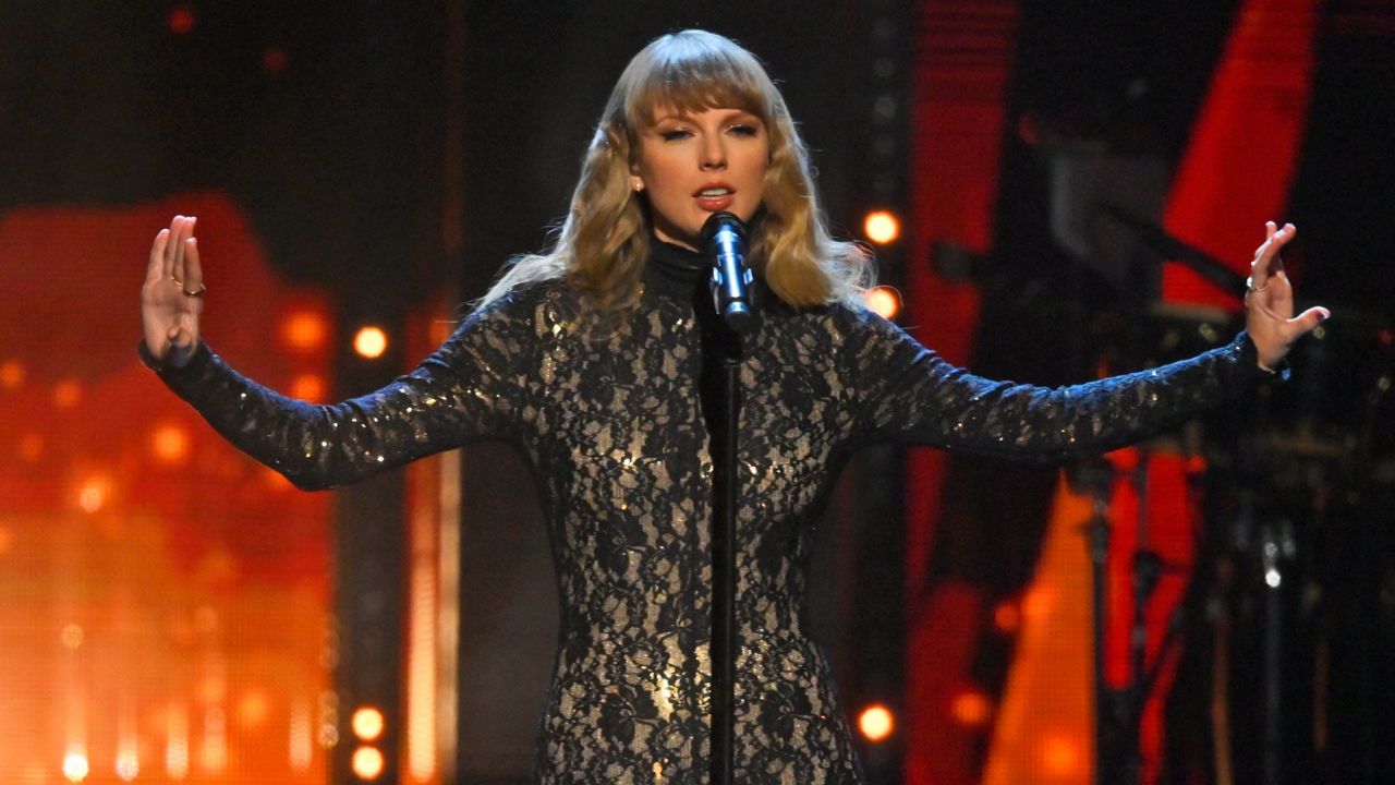 Texas lawmakers ban bots that buy concert tickets after Taylor
