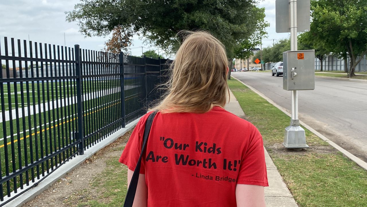 DISD proposes $60,000 starting salary for new teachers