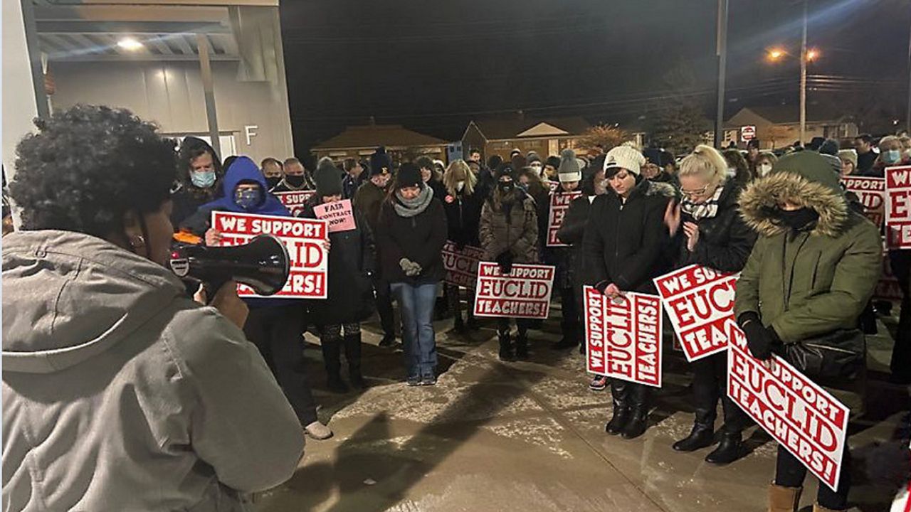 Ohio no stranger to teacher strikes; Euclid teachers rally as strike threat looms