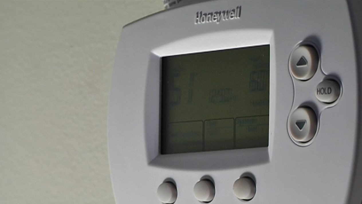A thermostat. (Spectrum News 1/Amber Hughes)