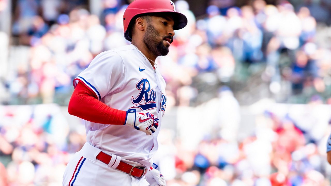 Jung HR gives deGrom 1st AL victory as Rangers beat Orioles