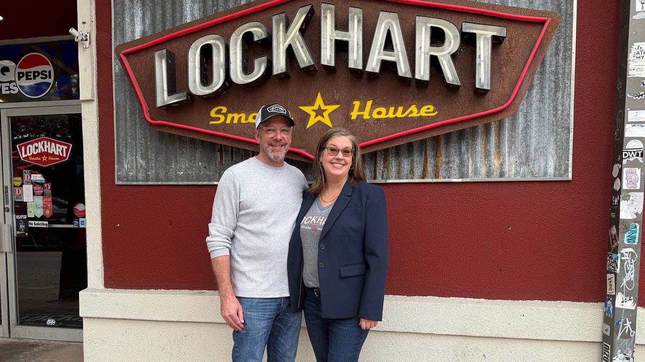 Despite Valentine's weekend bump, new data shows the economic outlook for Texas restaurants looks bleak