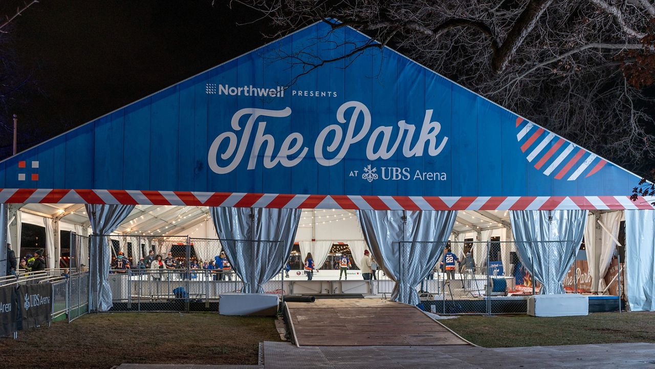 Islanders debut pond hockey rinks outside UBS Arena