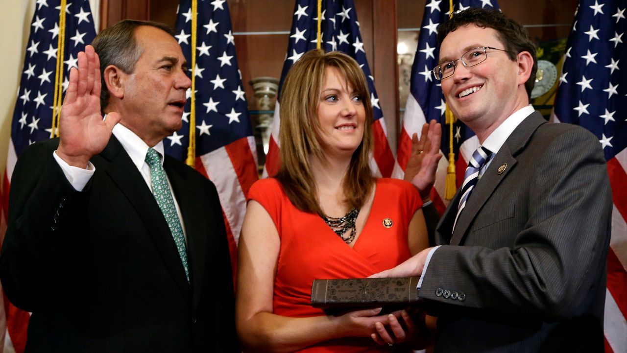 Rep. Thomas Massie announces the death of his wife