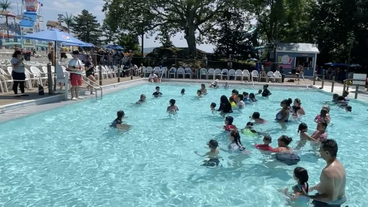 SplashDown takes part in World's Largest Swimming Lesson