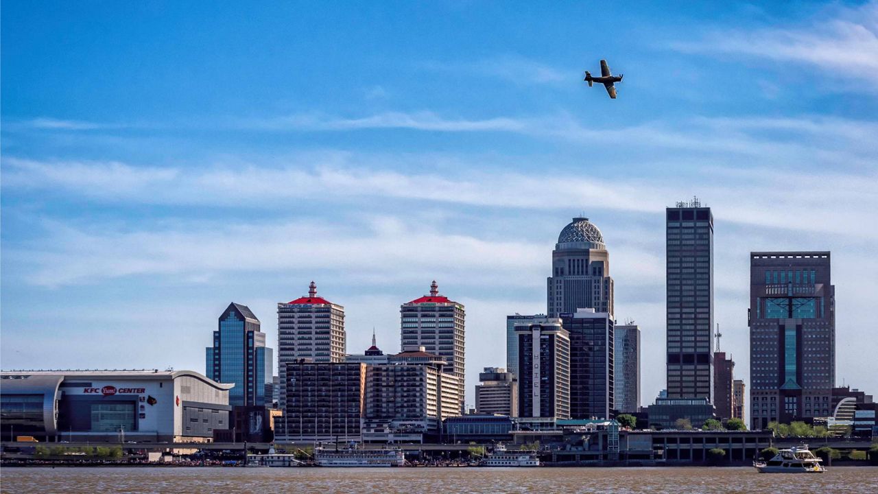 Planes fly during Thunder Over Louisville's airshow. (Spectrum News 1/Tim Meredith)