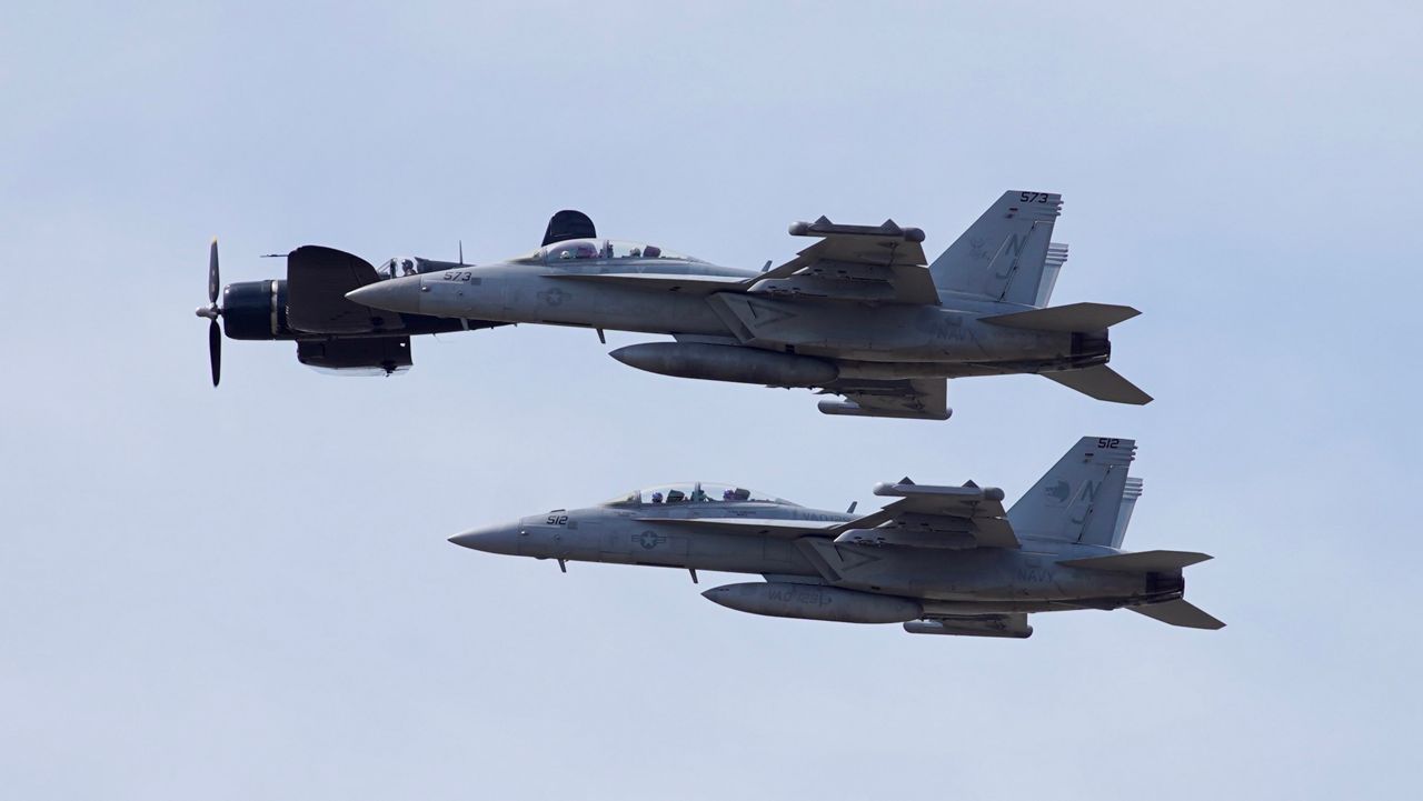 Thunder Over Louisville roars back to the riverfront