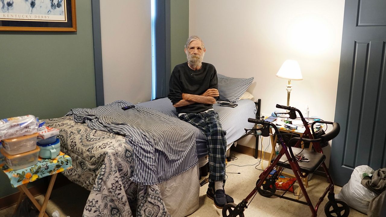 Louisville shelter gets homeless veterans into housing