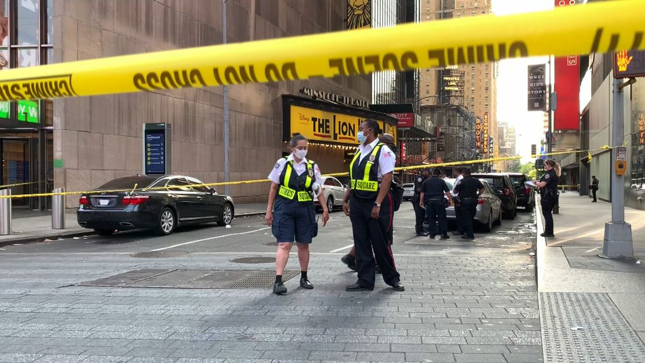 Times Square shooting leaves one subject injured