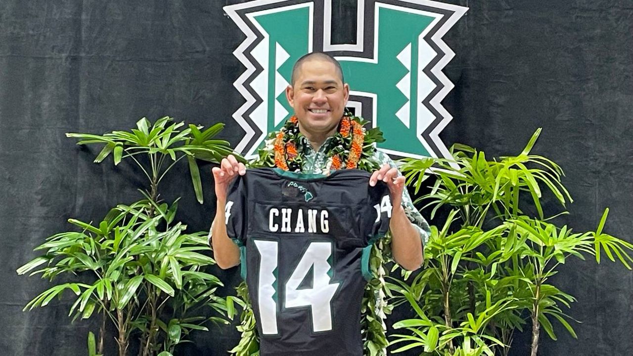 Timmy Chang announces first Hawaii football signing class