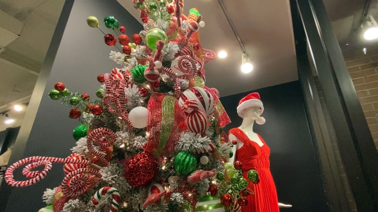 holiday tree in saratoga shop window