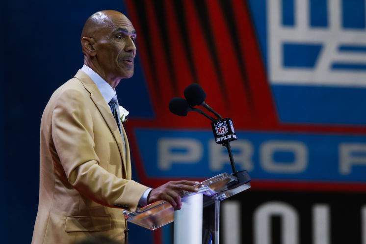Super Bowl-winning Hall of Fame coach Tony Dungy is the next inductee into the Tampa Bay Buccaneers' Ring of Honor.