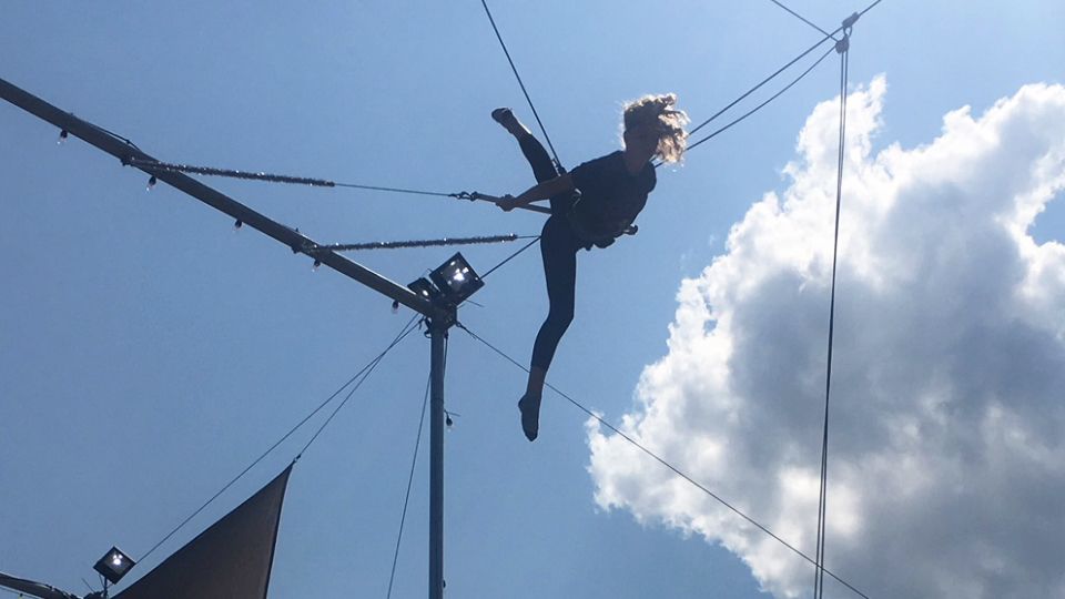 Participant the trapeze 