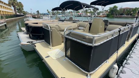 Treasure Island Boat Rental has seen a slump in renters. (Spectrum News)