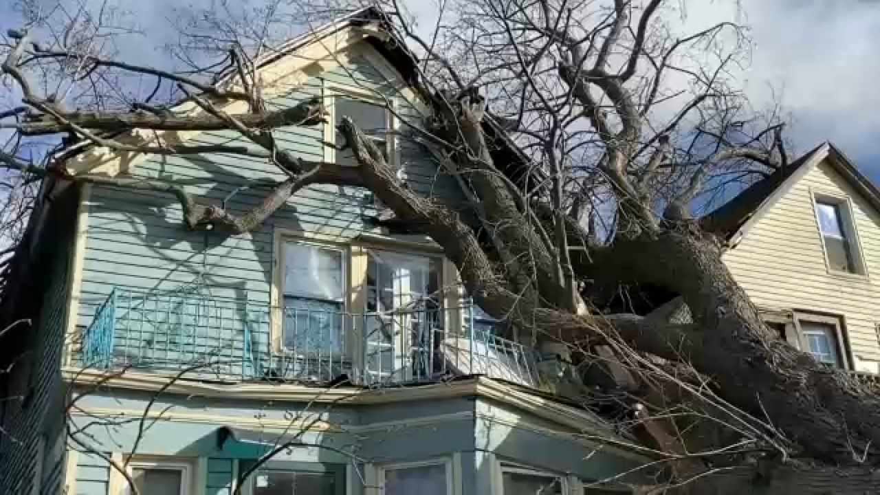 Crews work to restore power Monday in Western New York