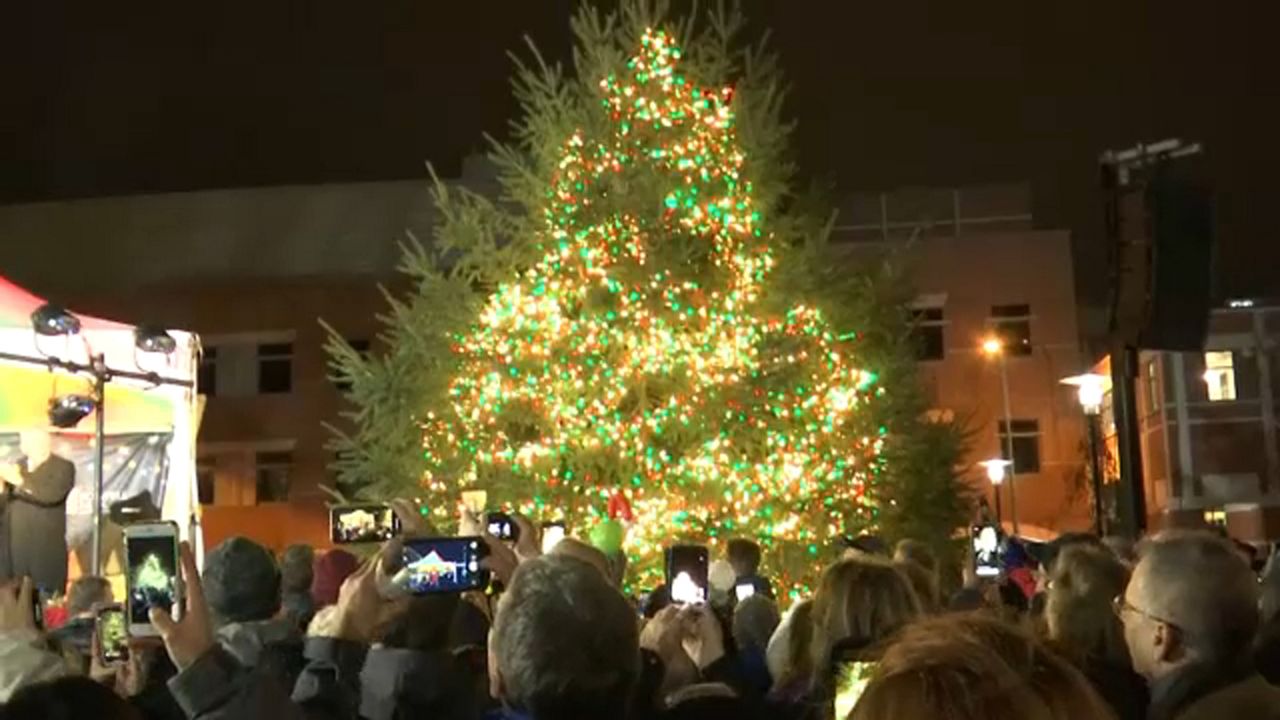 Roswell Tree Lighting 2025 Betsy Charity