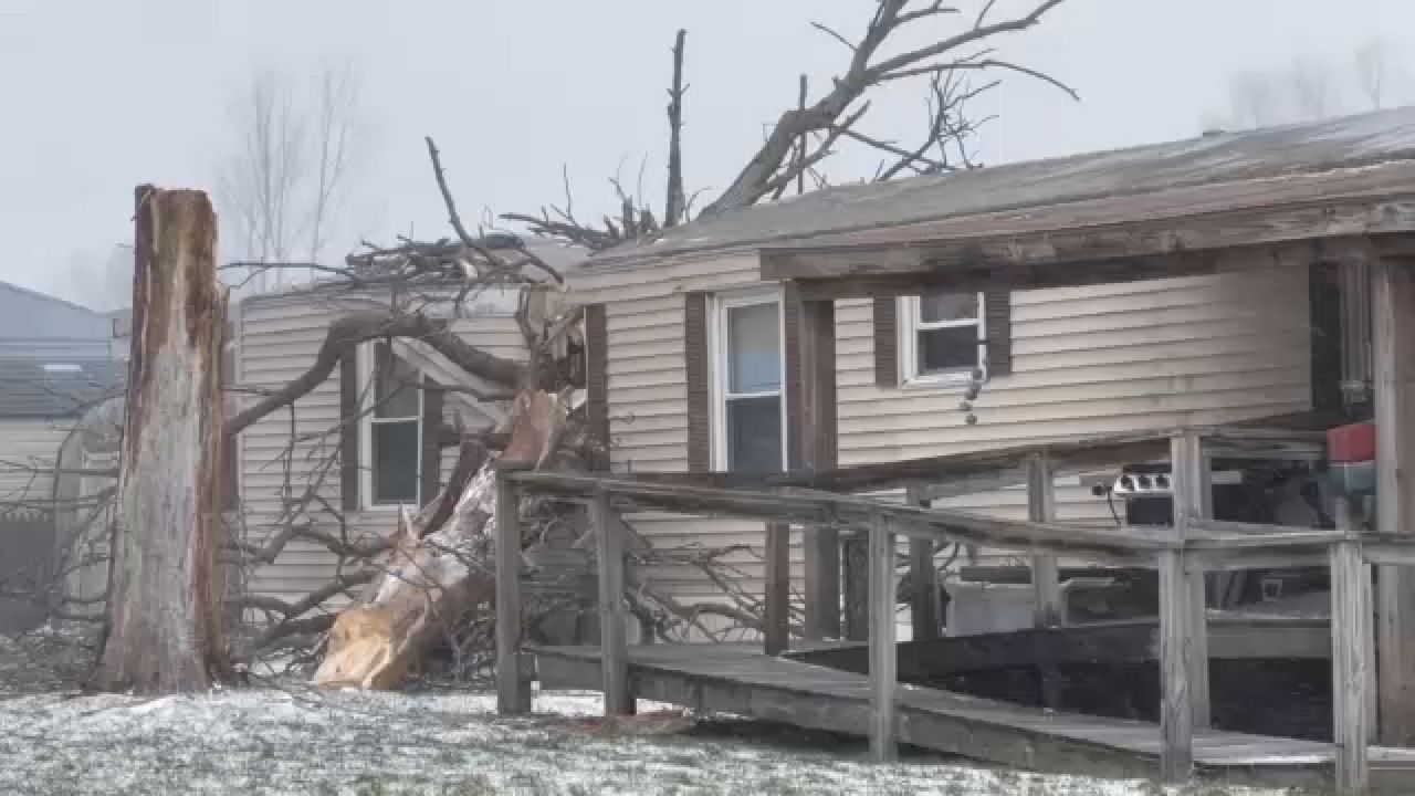 Wind, wintry weather wreak havoc across Western N.Y. Monday