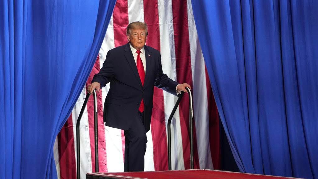 Trump stumps in Texas on Tuesday, Obama and Harris head to Georgia on Wednesday