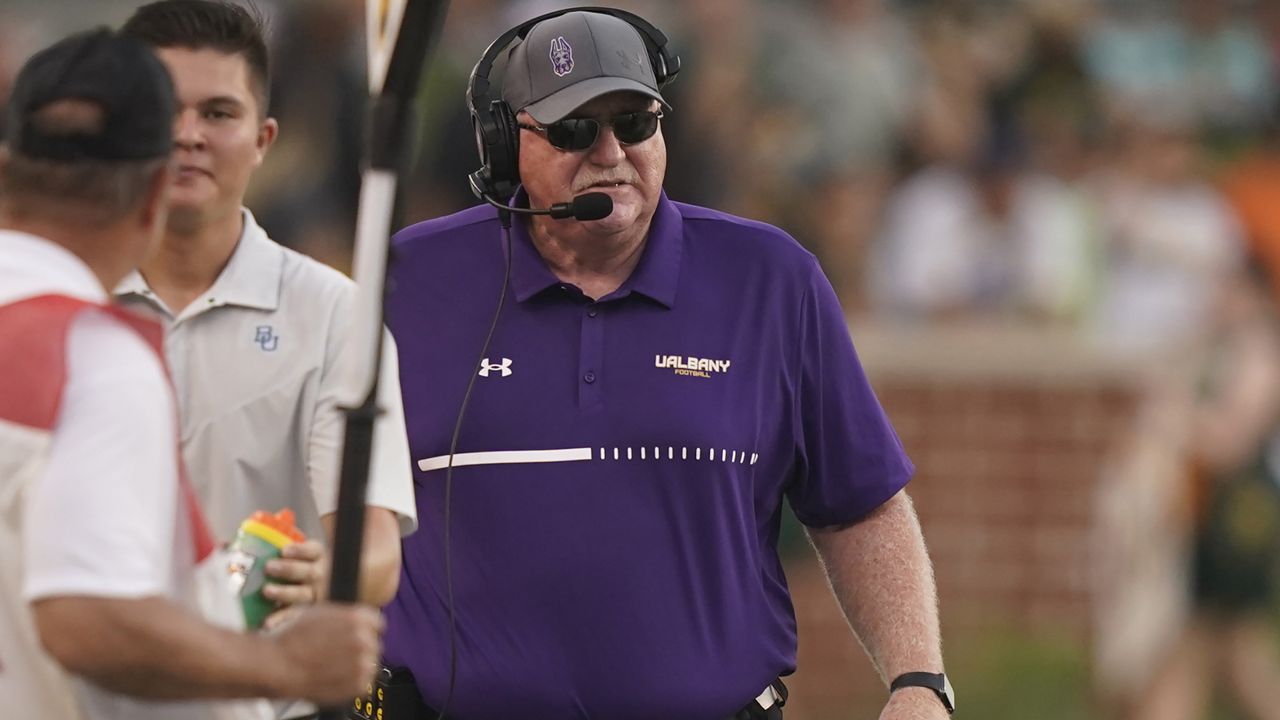 UAlbany scores 24 4th-quarter points to overtake Hampton 41-34