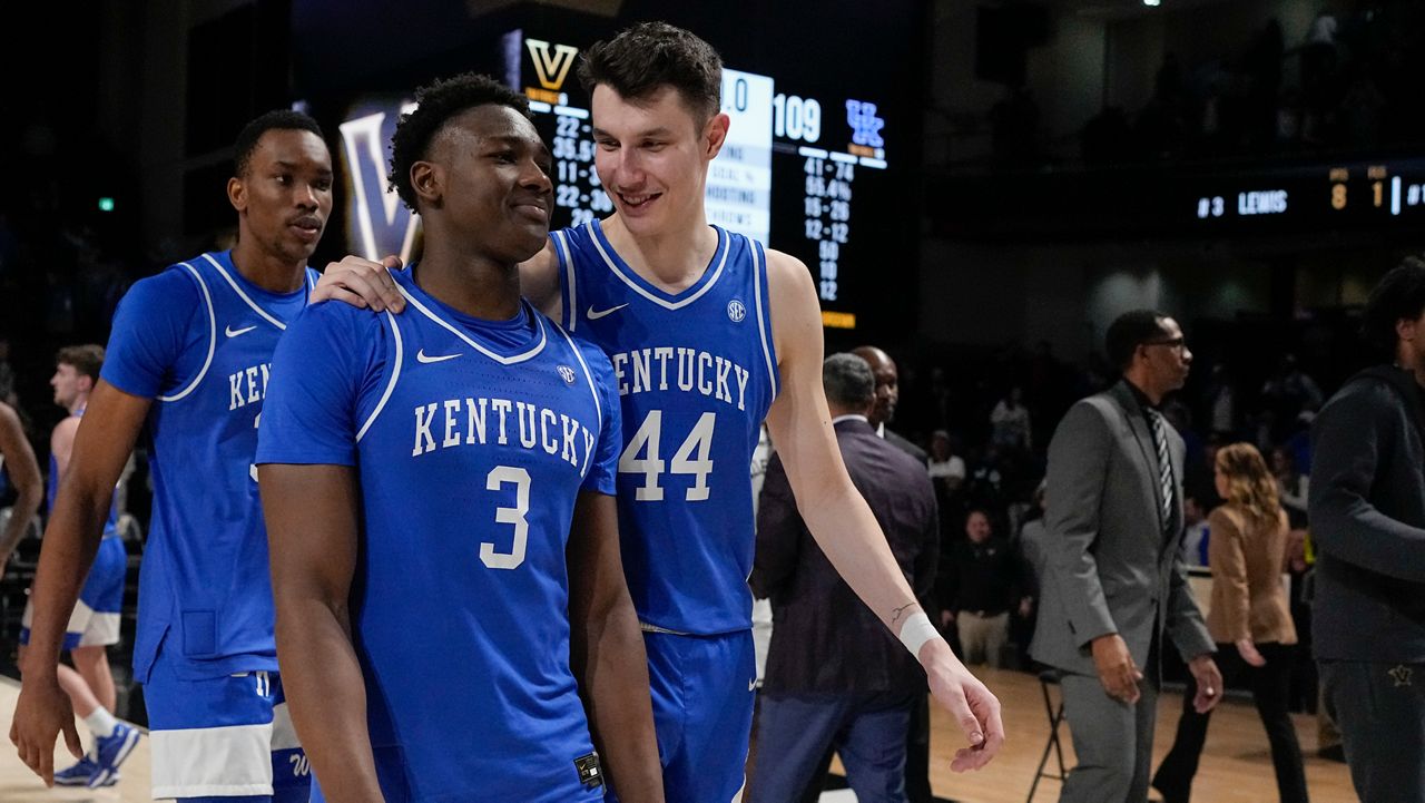 Antonio Reeves leads 6 in double figures as No. 17 Kentucky routs Vandy 109-77