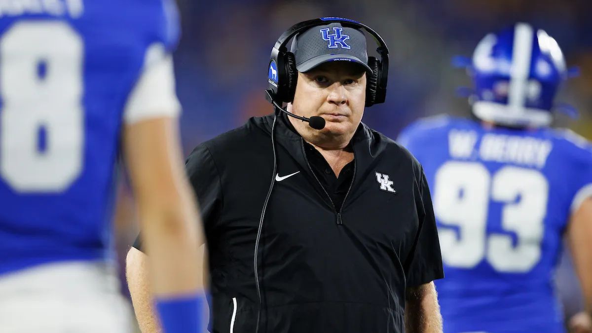 South Carolina shuts down Kentucky 31-6 in SEC opener