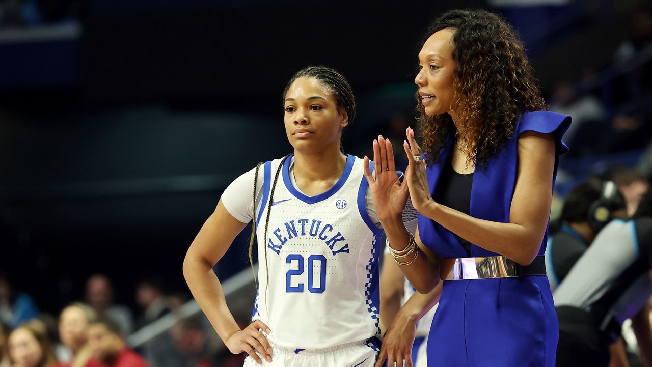 Russell scores 19 as Kentucky women beat Georgia 64-50 to begin the SEC Tournament