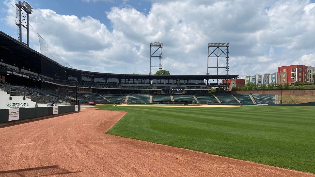 Fans return to baseball games