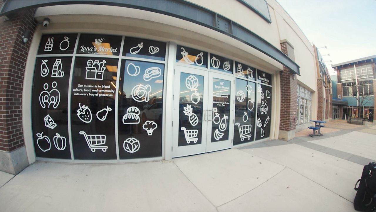 Now Hiring: Sisters expand Luna’s Market to improve access to fresh food