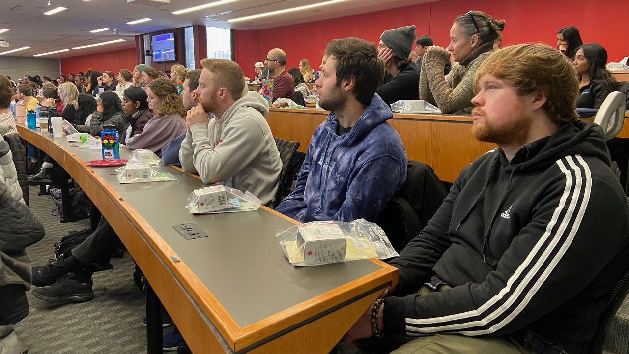 UofL medical students trained to reverse overdoses