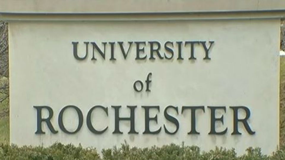 University of Rochester denies the accusations of excessive retirement fees. 