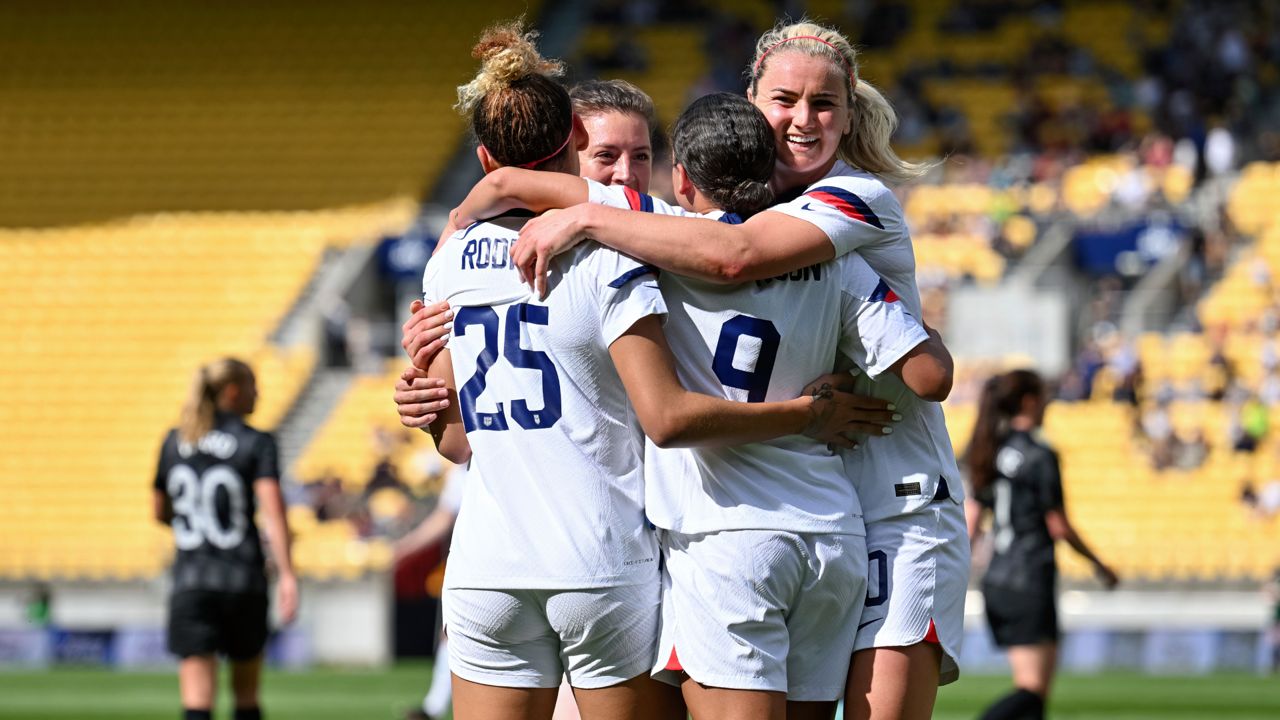 Mallory Swanson at the double as USA women thump New Zealand in friendly, USA women's football team