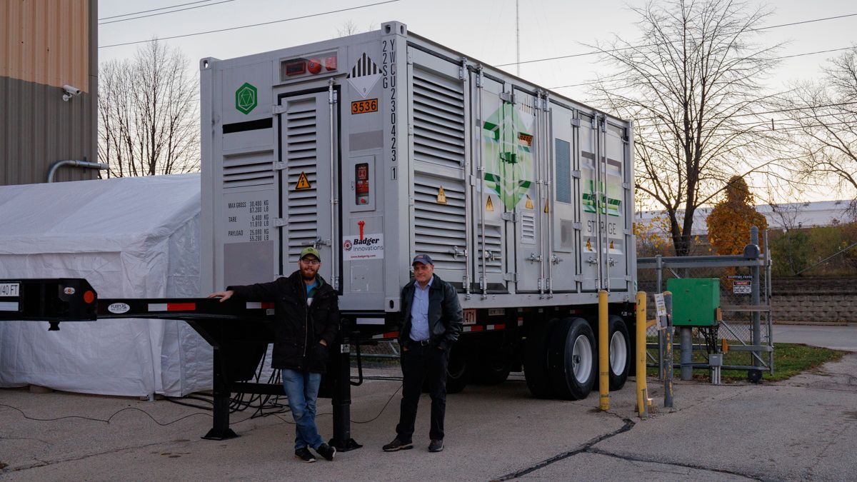 Joe Lentz and professor Rob Cuzner show Spectrum News their hybrid energy storage system. (Spectrum News 1/John Clark)