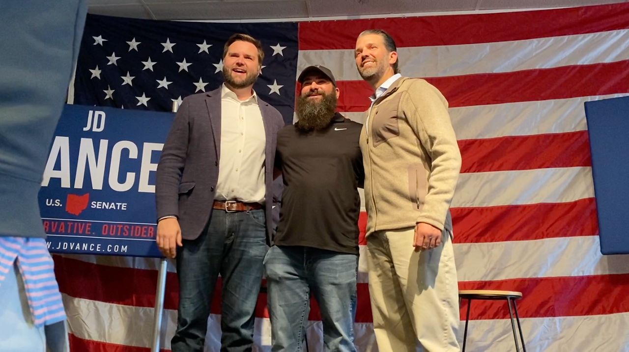 JD Vance keeps Trump close in final days of Ohio Senate race