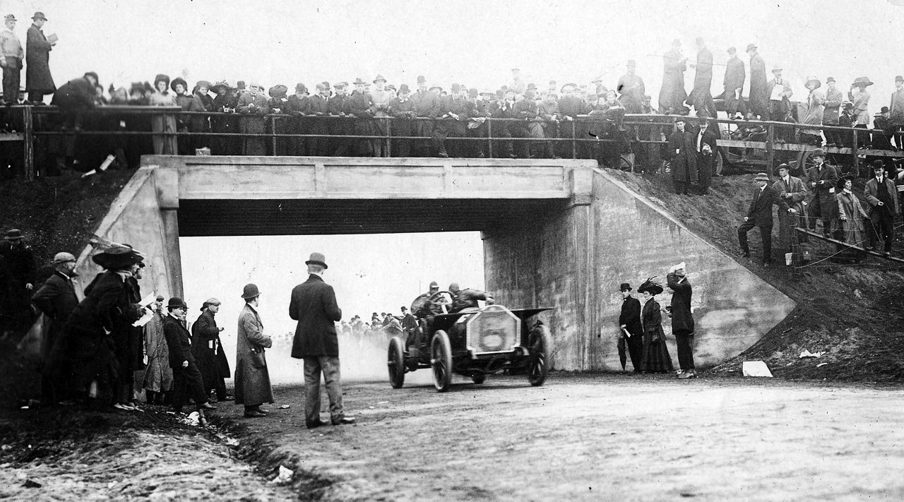 History of the Vanderbilt Motor Parkway