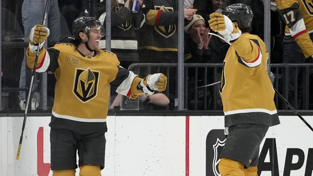 Marchessault scores twice, Golden Knights beat Lightning 5-4