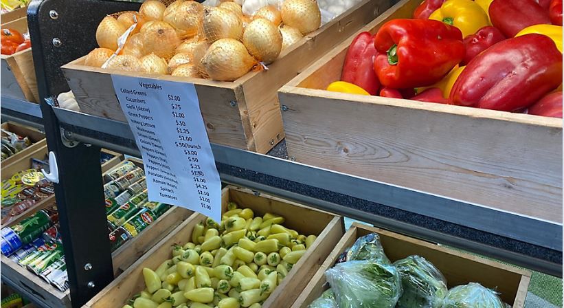 Produce at a stand. (Spectrum News 1 File)