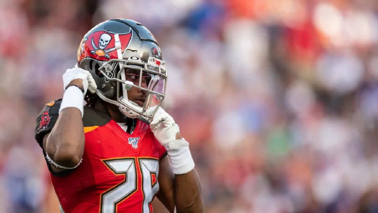 Waived Buc Vernon Hargreaves Picked Up By Houston Texans