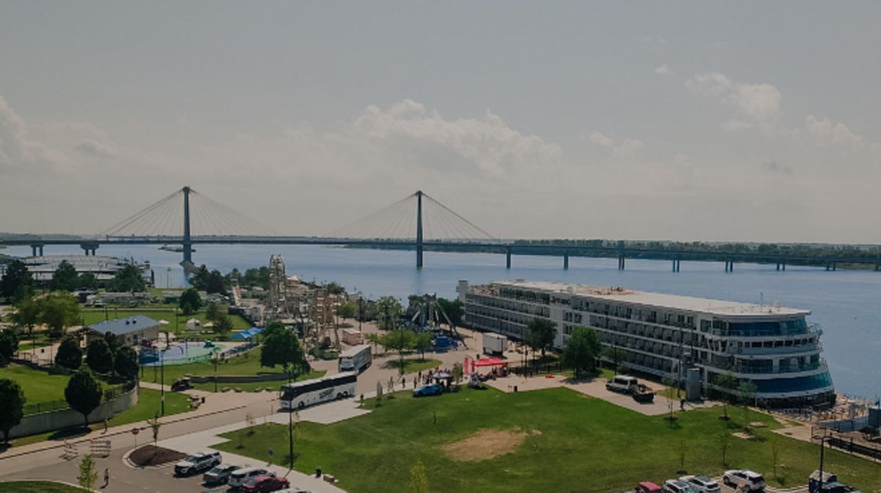 The Viking Mississippi docked in Alton, Illinois during its first port of call to the city. (Courtesy: Great Rivers & Routes Tourism Bureau of Southwest Illinois.)