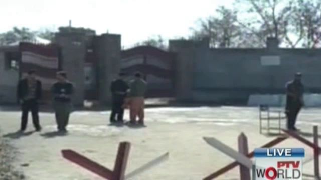 taliban-leader-claims-responsibility-for-pakistan-school-attack-killing-20